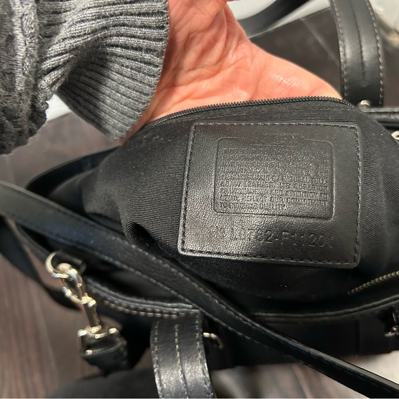 Coach Hampton F10194 Vintage Purse - Picture 4 of 9